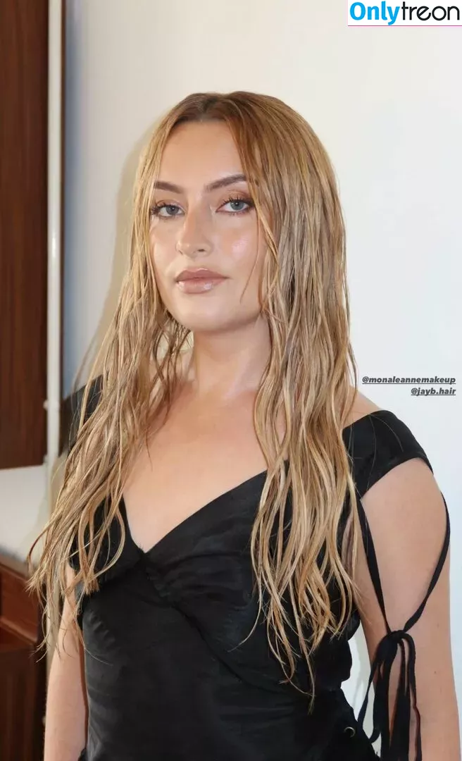 Amelia Dimoldenberg nude photo #0422 (ameliadimz / emilynudess)