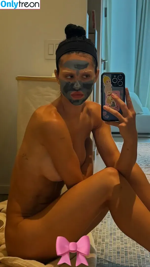 Amelia Gray Hamlin nude photo #0164 (ameliagray)