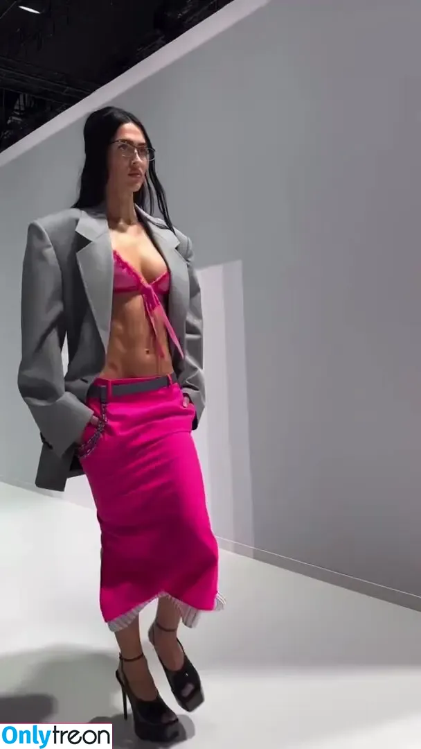 Amelia Gray Hamlin голая photo #0306 (ameliagray)