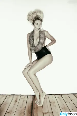 Amelie Klever / _amelieklever_ nude photo #0009