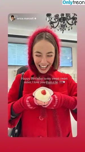 Amelie Manzoli / Am.e.lie nude photo #0824