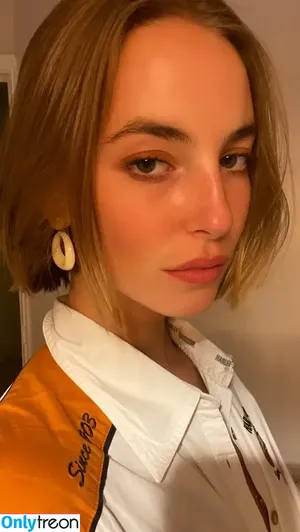 Amelie Manzoli / Am.e.lie nude photo #0827