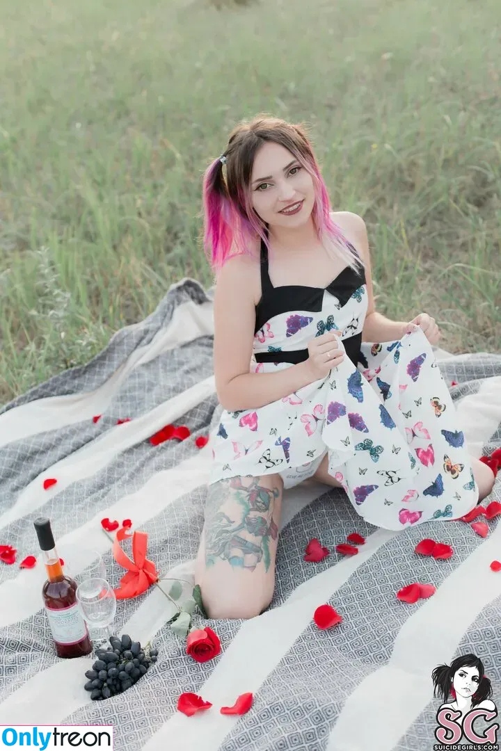 Amelieweed nude photo #0219 (amelieweeed)