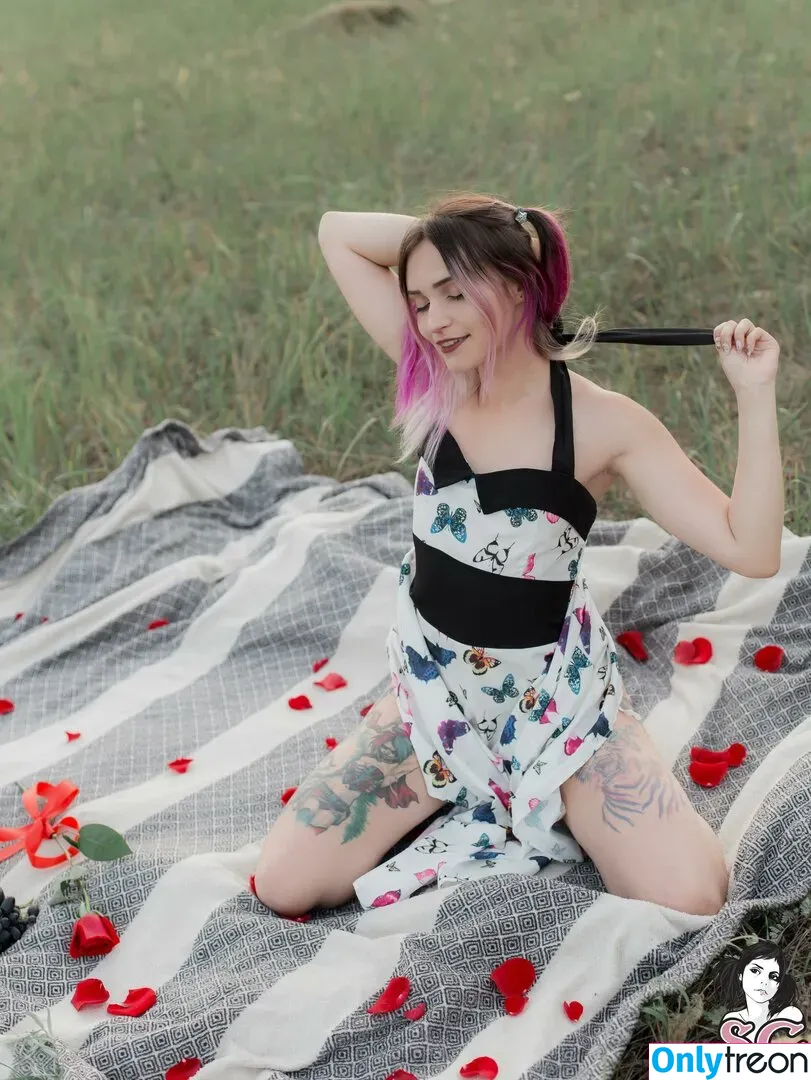 Amelieweed nude photo #0228 (amelieweeed)