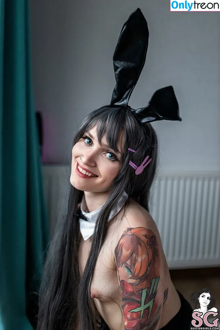 Amelieweed nude photo #0364 (amelieweeed)
