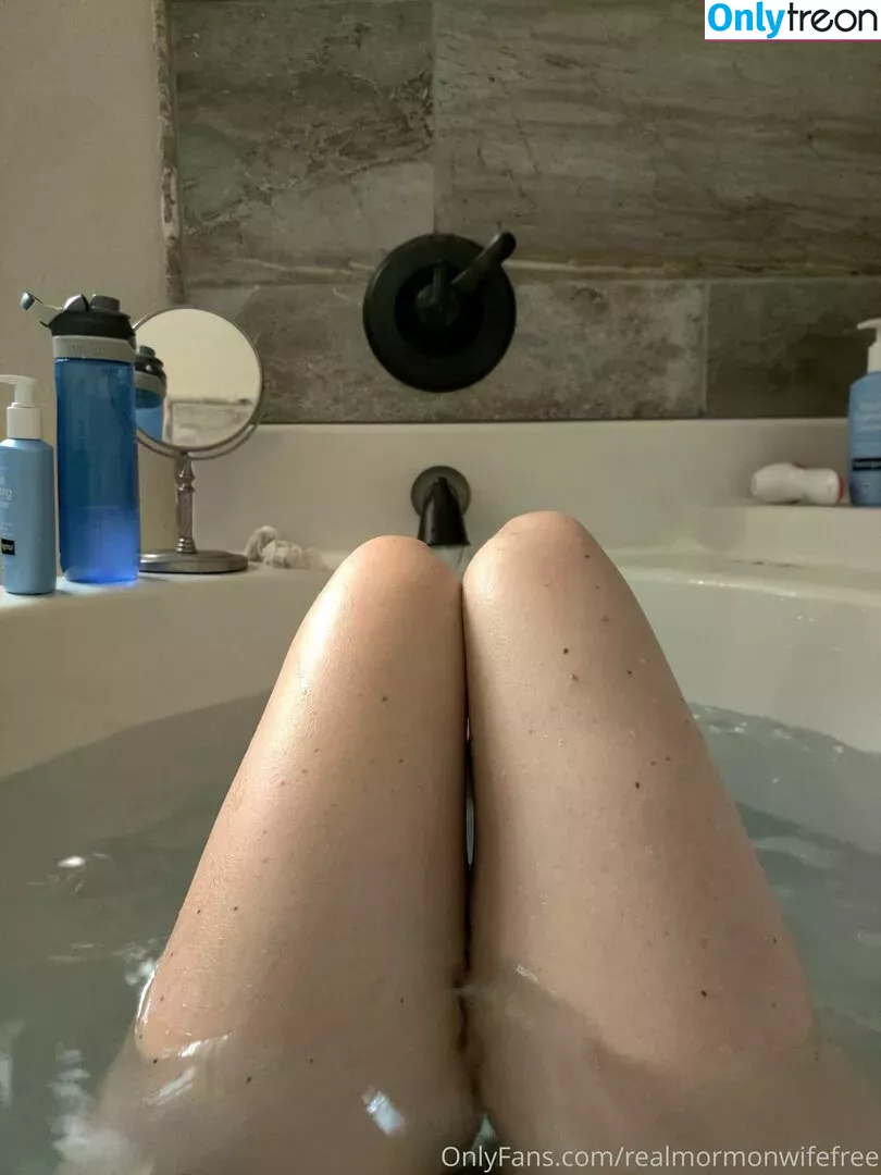 americanhousewife nude photo #0021 (americanhousewifeabc)