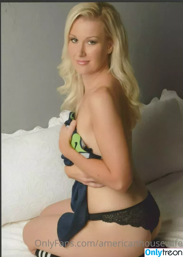 americanhousewife nude photo #0042 (americanhousewifeabc)