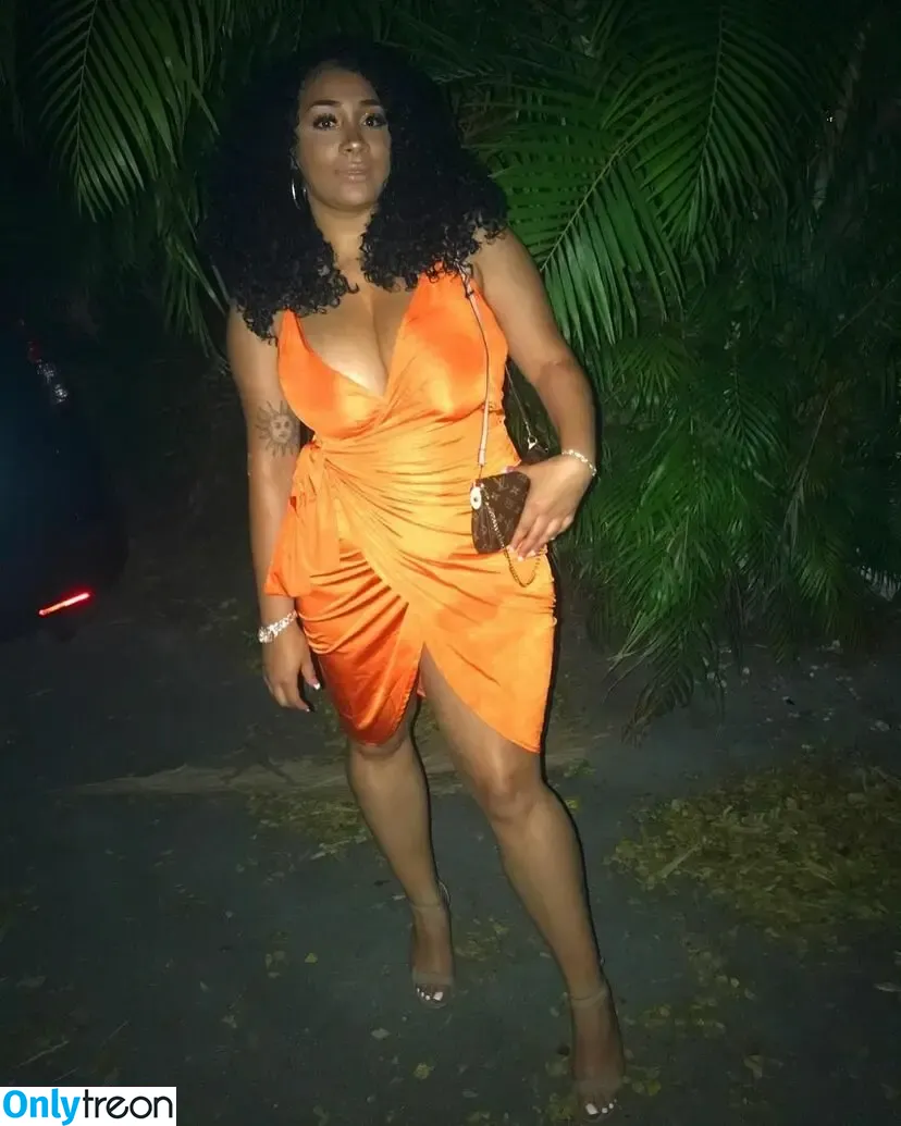 Amina Jamelle nude photo #0006 (islandcuz / jamellemabelle)
