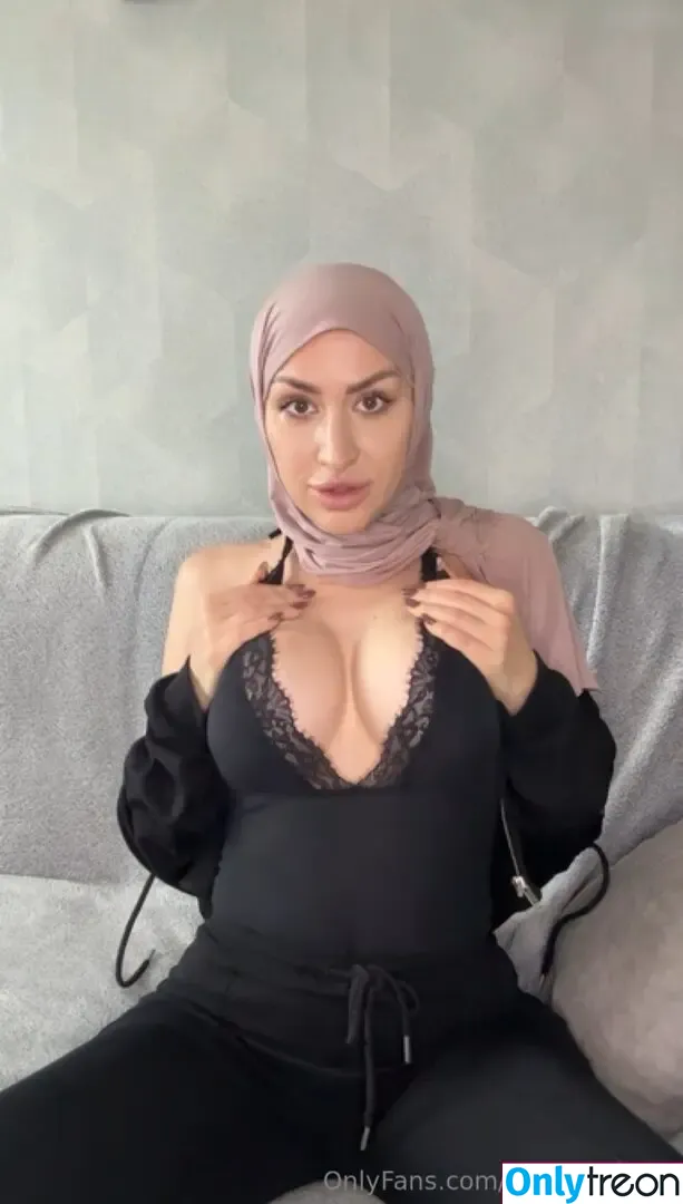 Amira_amour nude photo #0104 (_.amiraamour)