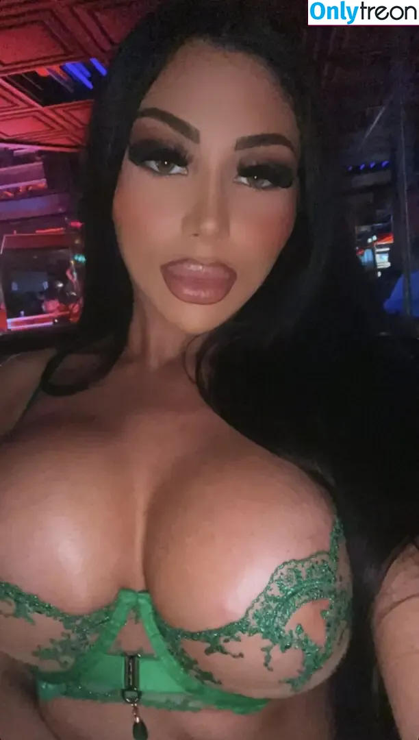 Amiradoll nude photo #0003 (Amiramya_xo / amiramyaxo)