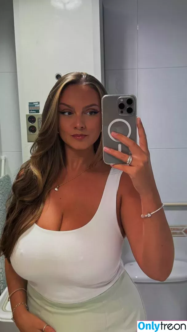 Amy Quesada-Getgood nude photo #0153 (Amy_qg)