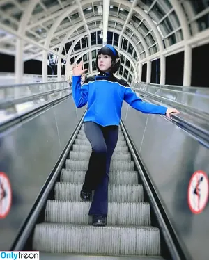 Amy Roberts / Amariebythesea фото голая #0074