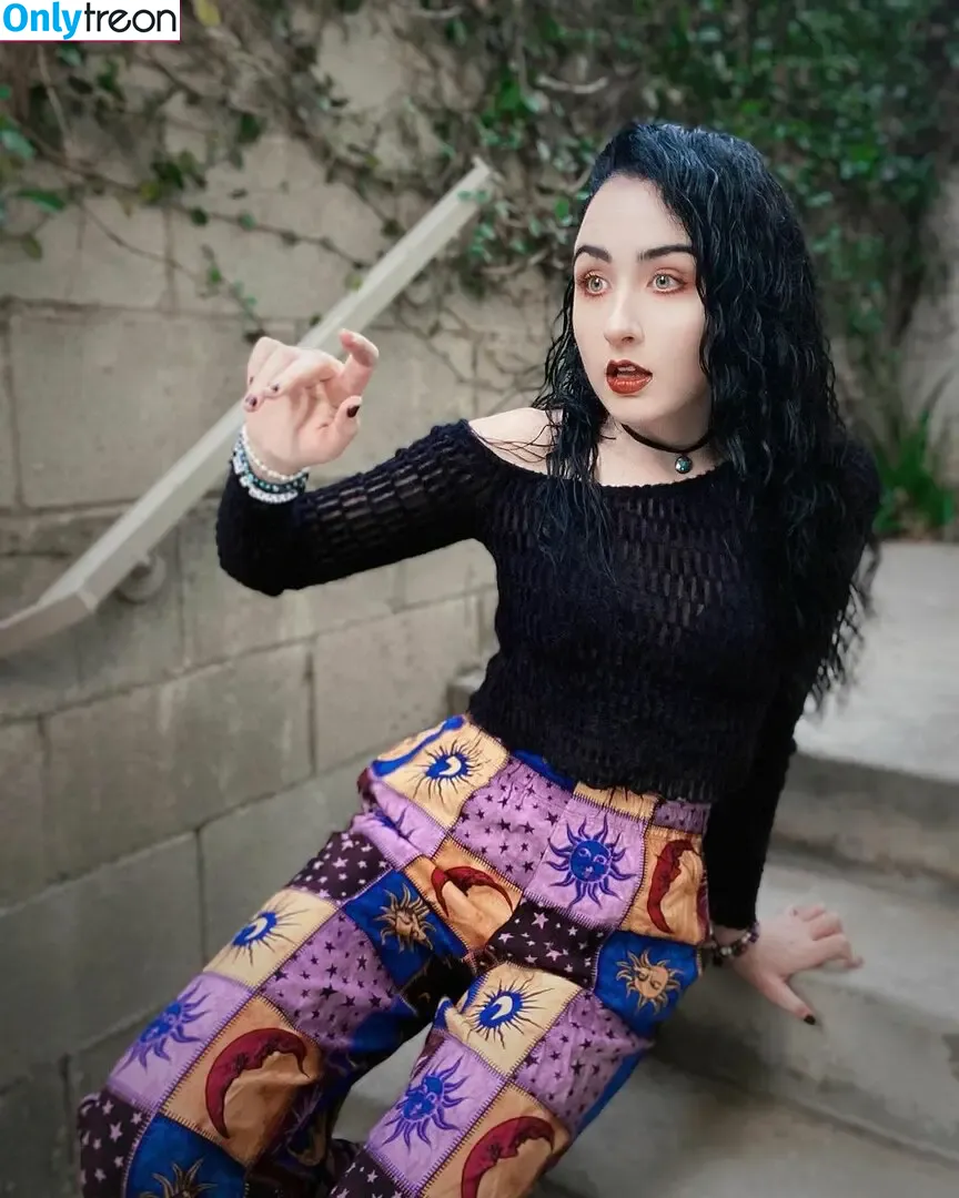Amy Roberts голая photo #0005 (Amariebythesea)