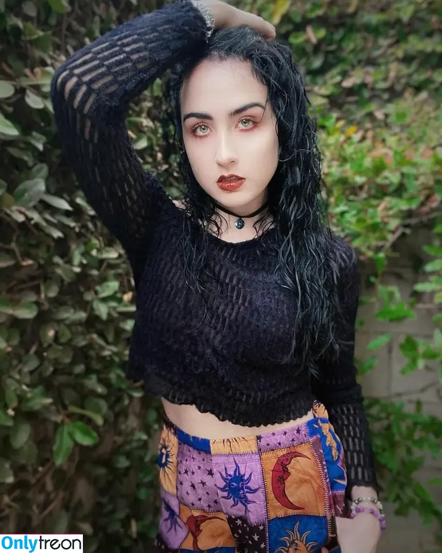 Amy Roberts голая photo #0009 (Amariebythesea)