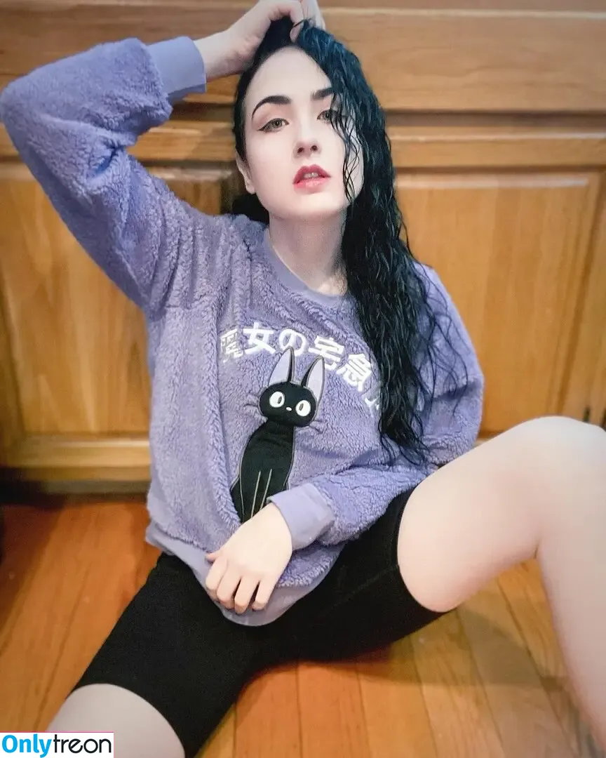 Amy Roberts голая photo #0012 (Amariebythesea)