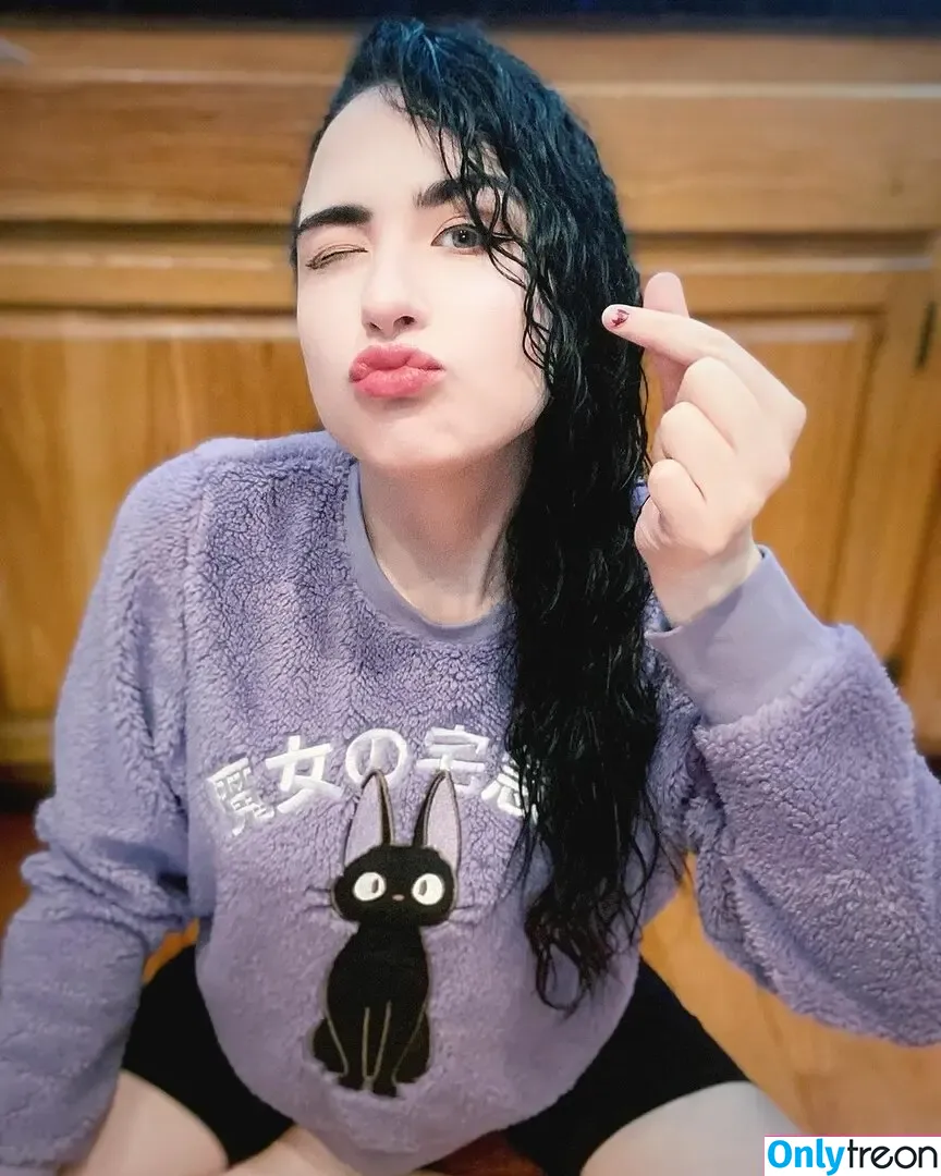 Amy Roberts голая photo #0013 (Amariebythesea)