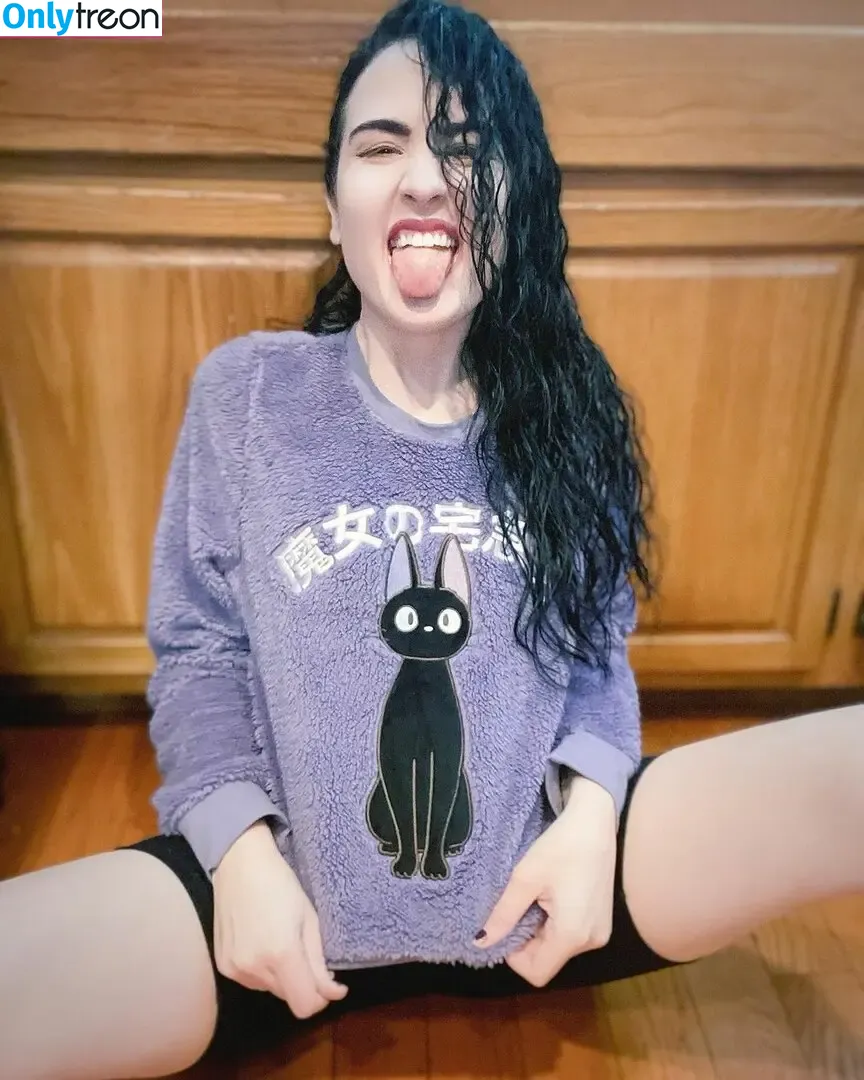 Amy Roberts голая photo #0015 (Amariebythesea)