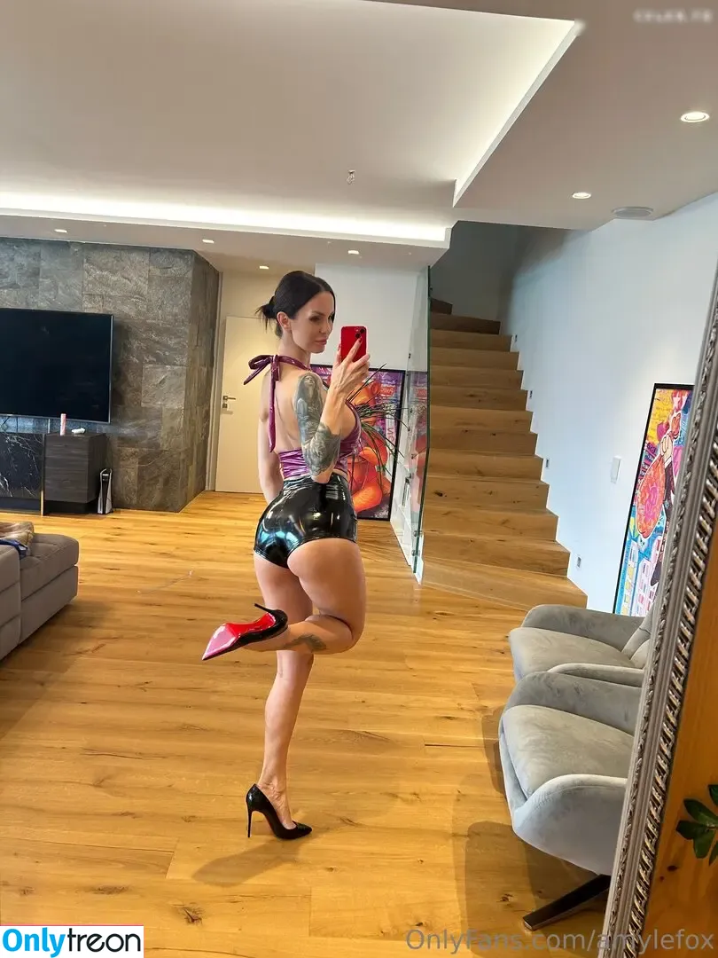 Amy Starr nude photo #0725 (ASMR_Amy / that.melongirl)