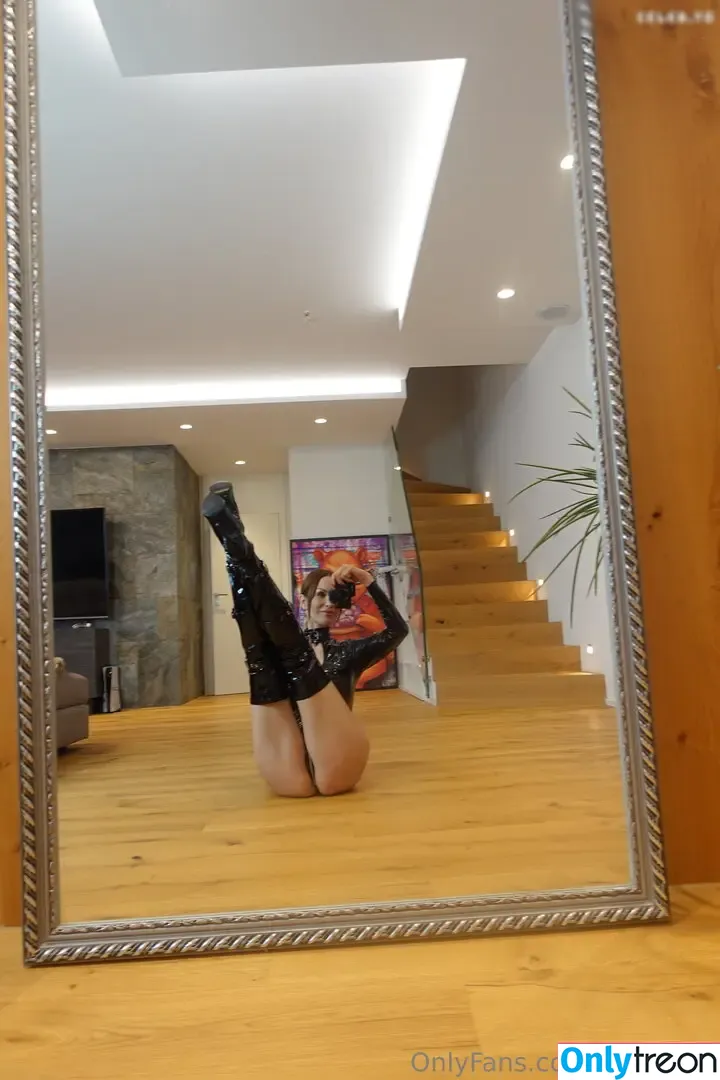 Amy Starr nude photo #0862 (ASMR_Amy / that.melongirl)
