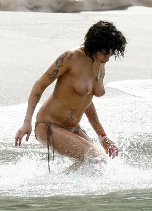 Amy Winehouse / 483399061 / amywinehouse nude photo #0018