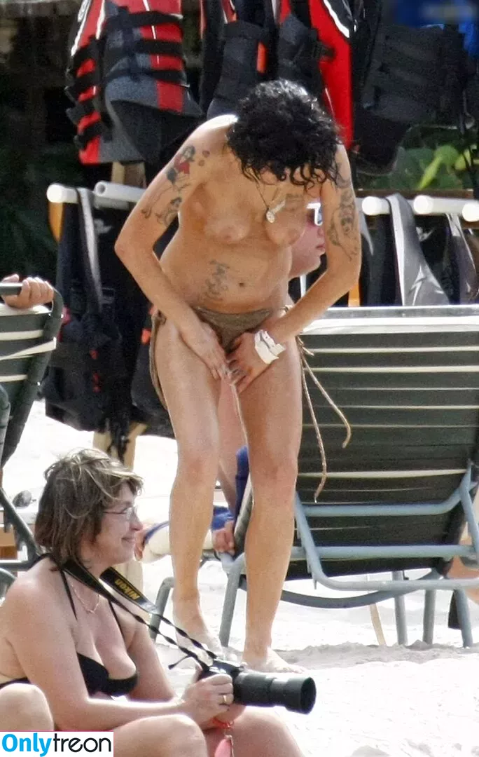 Amy Winehouse nude photo #0042 (483399061 / amywinehouse)