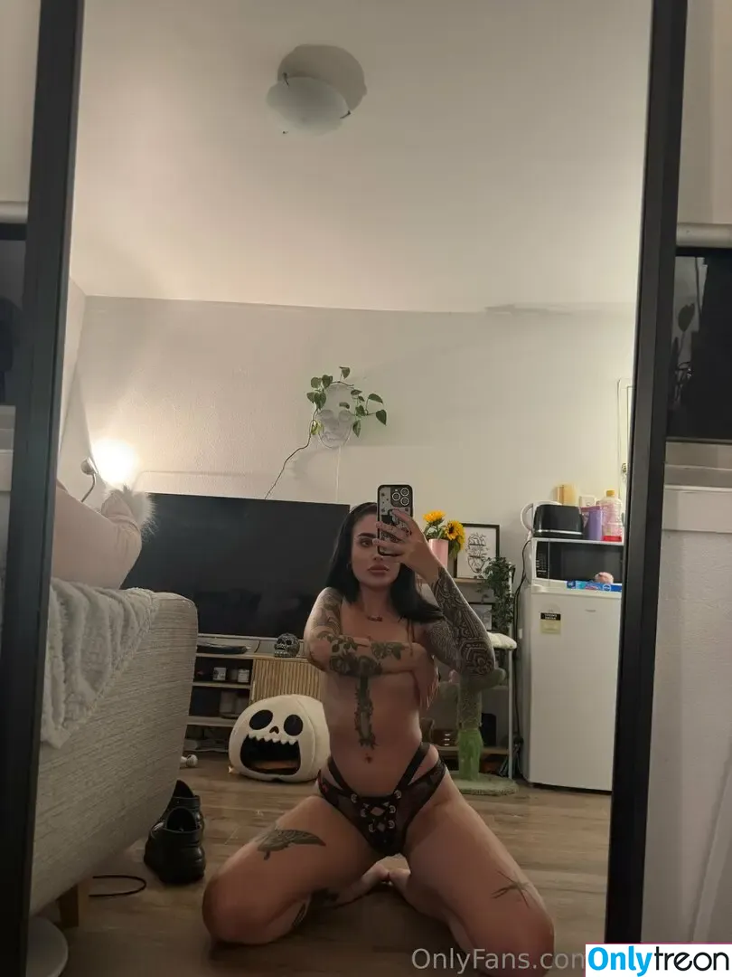 Amyelrad nude photo #0021 (Amyelrad)