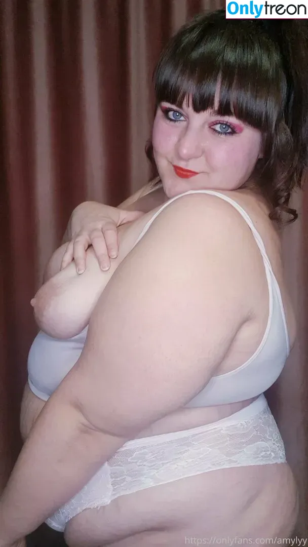 amylyy nude photo #0039 (amylyy)