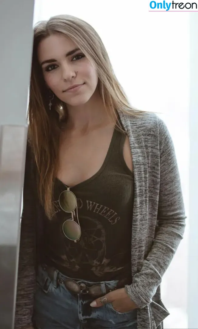 Amymarie Gaertner nude photo #0002 (amymarie)
