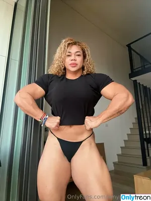 amymuscle_vip / amymuscle_ifbbpro nude photo #0002