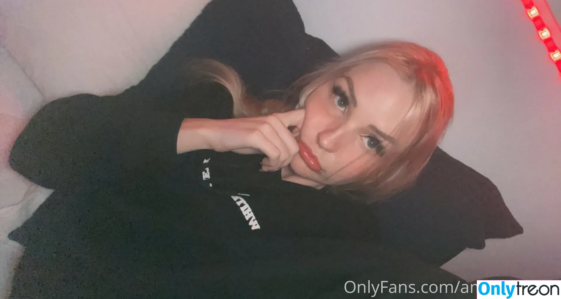 Amyrosebutt nude photo #0141 (asmrnetwoork)