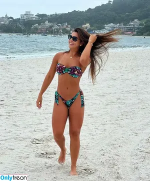 Ana Carolinne Ribeiro / anacarolinneribeiro / carolinerbr19 nude photo #0002