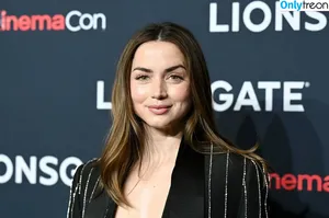 Ana De Armas / ana_d_armas / anadearmas nude photo #0275