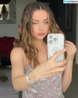 Ana De Armas / ana_d_armas / anadearmas nude photo #0657