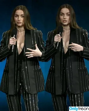 Ana De Armas / ana_d_armas / anadearmas nude photo #0850