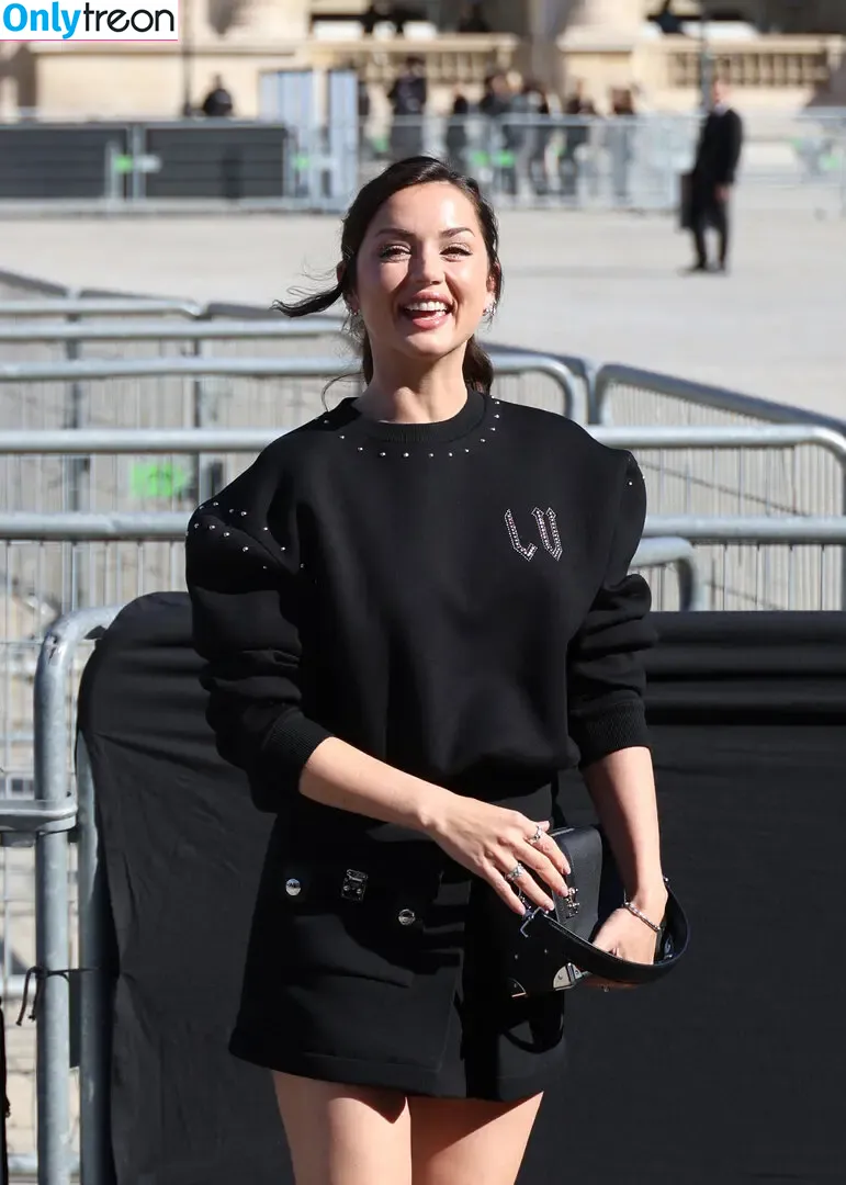 Ana De Armas голая photo #0892 (ana_d_armas / anadearmas)