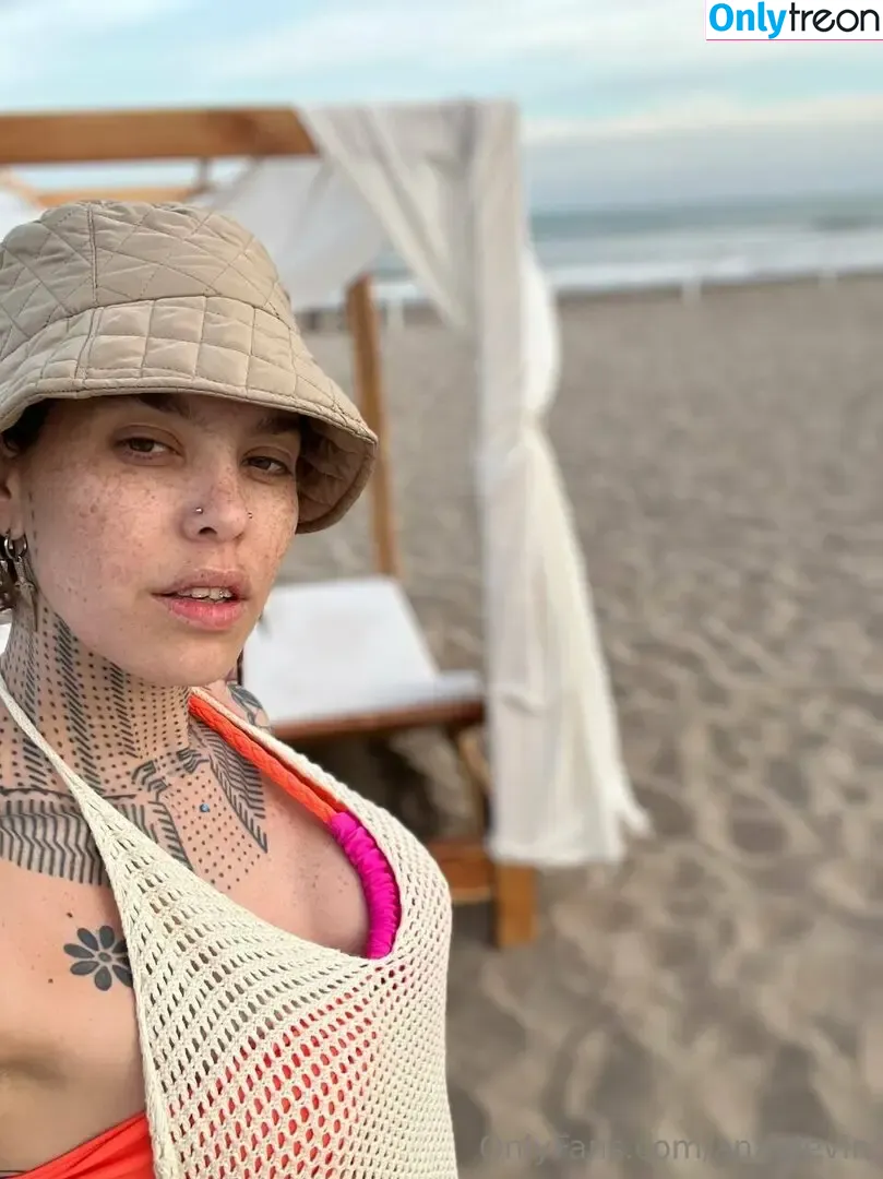 ana.devin nude photo #0004 (ana.devin)