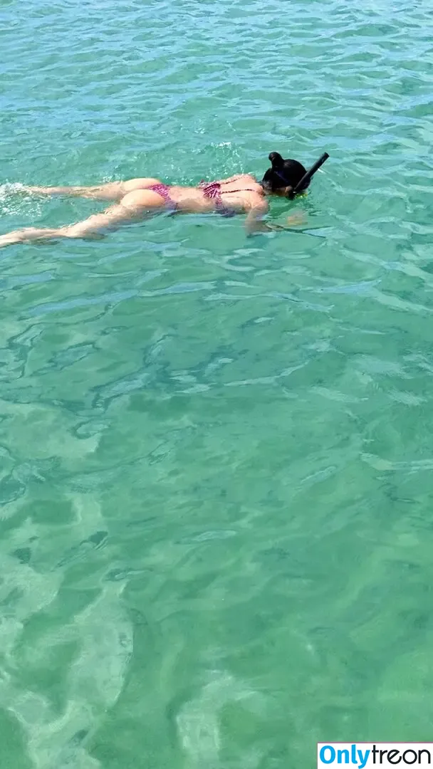 Ana Hikari nude photo #0126 (_anahikari)