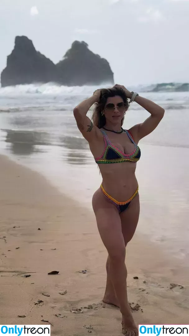 Ana Paula Minerato nude photo #0191 (anagatinha / apminerato)