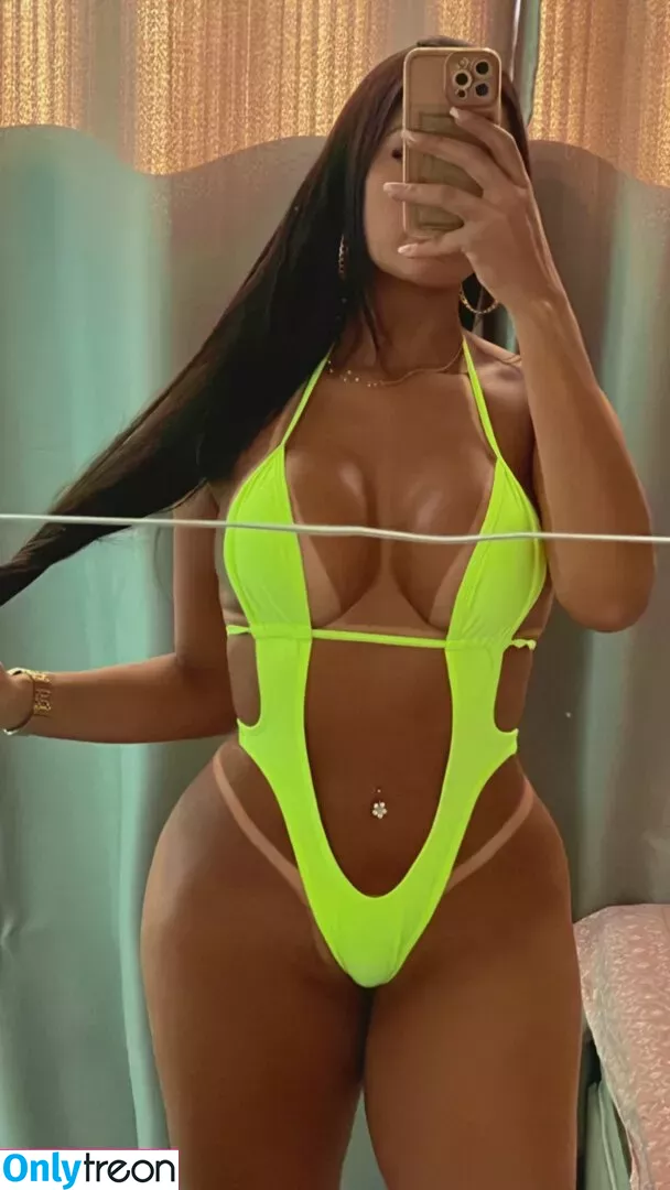Ana Paula Oliveira nude photo #0003 (anapaula0200 / anapaulaoliveira._)