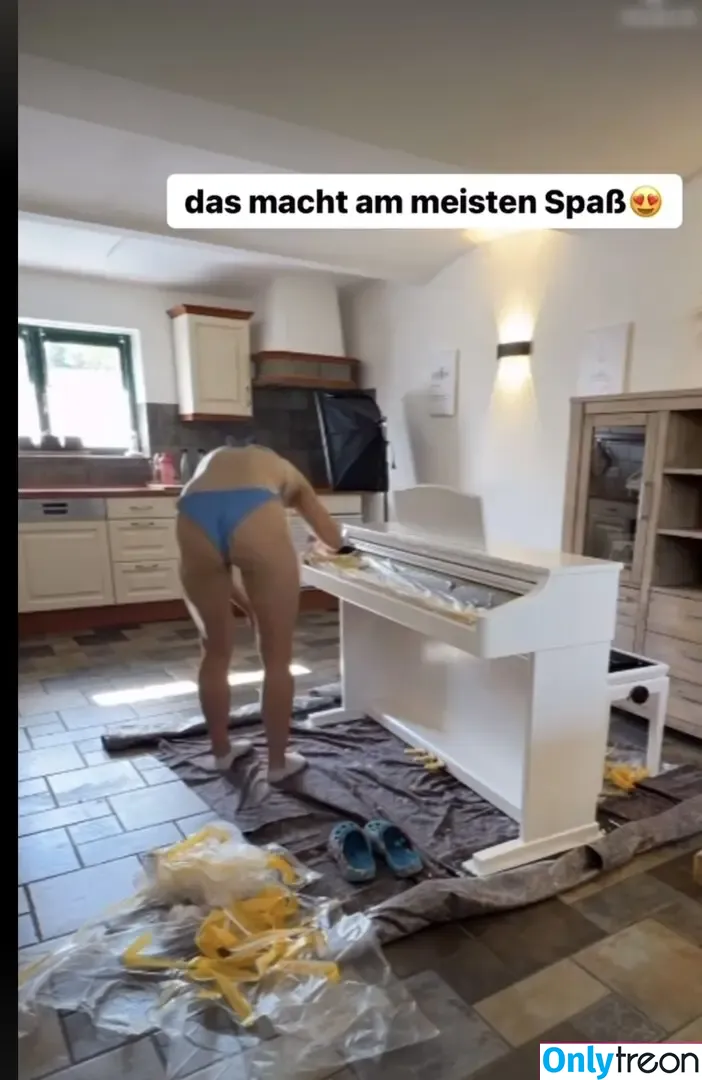 Anabel und Maria Glocker nude photo #0077 (chiaratews)