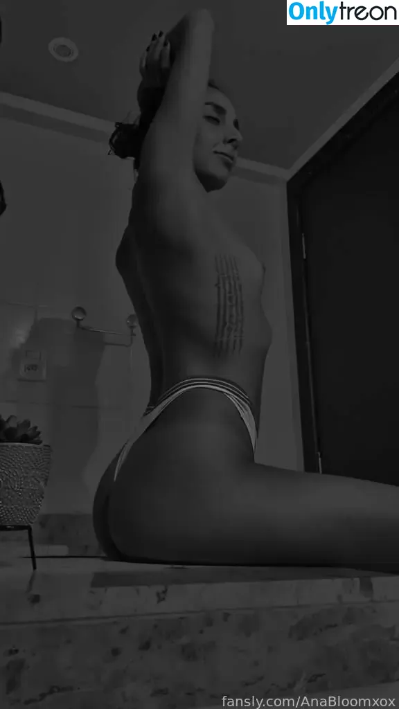 AnaBloomxox nude photo #0015 (anabloomvisualartist)