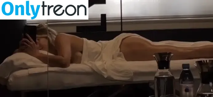 Anahita Rehbein nude photo #0006 (anahitarehbein)