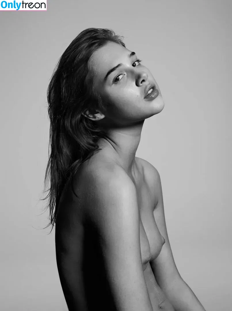 Anais Pouliot голая photo #0038 (anais_pouliot)