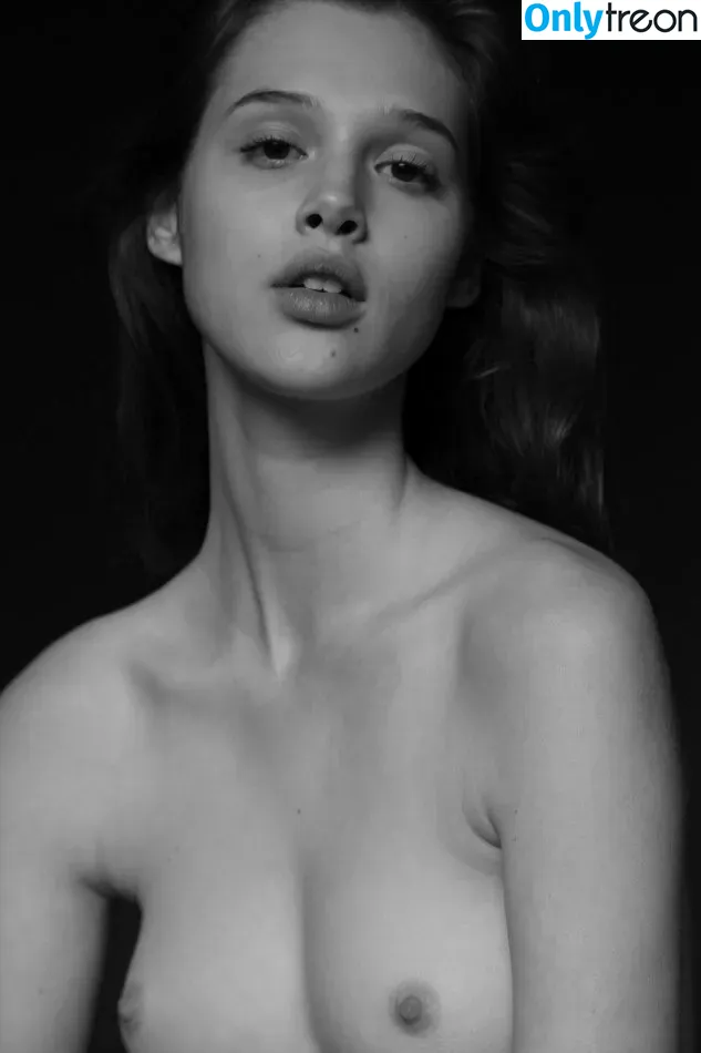 Anais Pouliot голая photo #0070 (anais_pouliot)