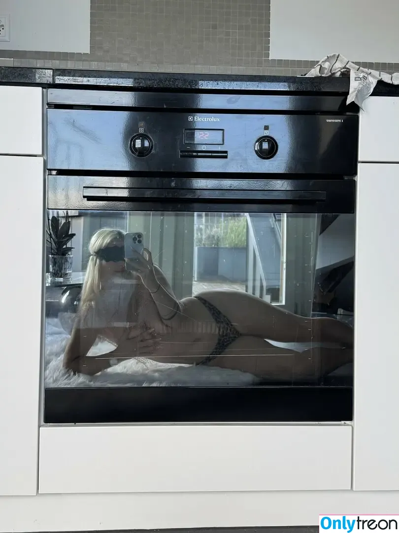 anaisjovanovic nude photo #0016 (anaisjovanovic)