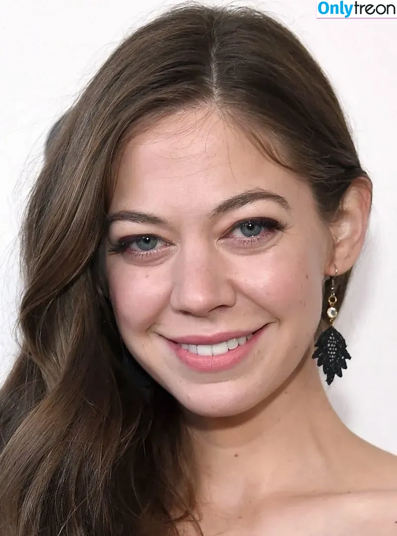 Analeigh Tipton nude photo #0007 (liotipton)