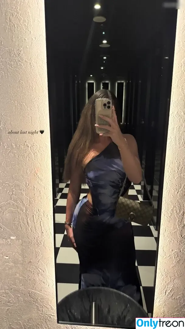 Analena.lz nude photo #0019 (Analena.lz)