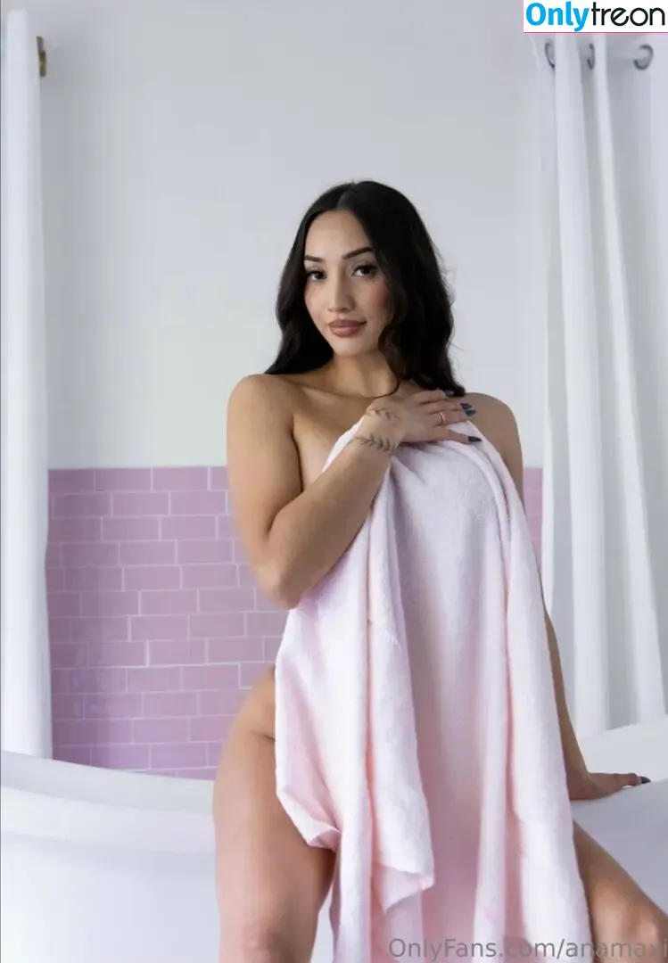 anamaxi nude photo #0081 (ana maximiliano)