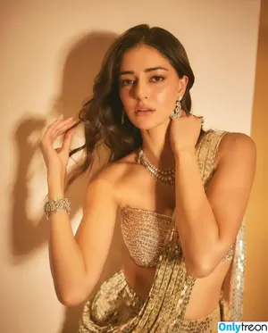 Ananya Pandey / ananyapanday фото голая #0086