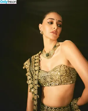 Ananya Pandey / ananyapanday фото голая #0140